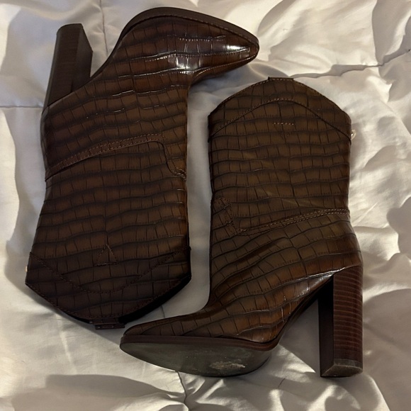 Guess Women’s Marney Western Calf Brown Crocodile Heeled Boots - Picture 3 of 5